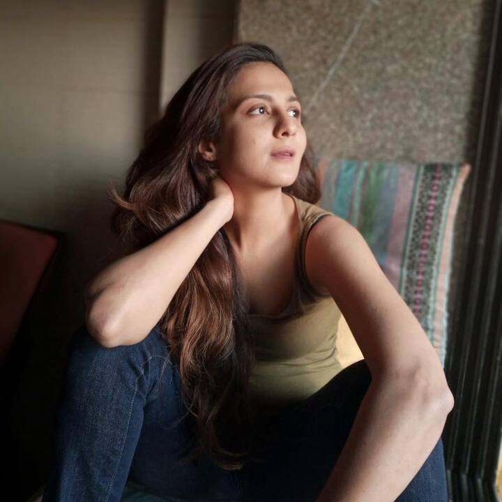 इसका खुलासा खुद पूजा ने ही किया था. उन्होंने बताया था कि डीडीएलजे के बाद उन्हें इंडस्ट्री में टाइपकास्ट कर दिया गया और धीरे-धीरे उन्हें काम मिलना बंद हो गया.