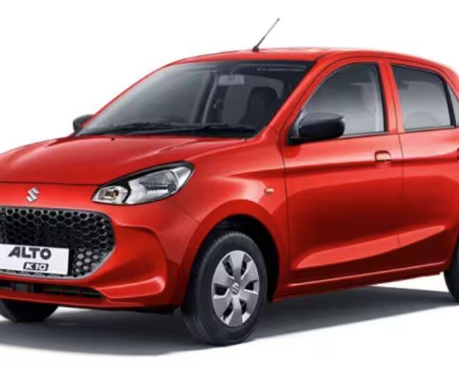 ਮਾਰੂਤੀ ਆਲਟੋ K10 ਦੀ ਕੀਮਤ 3.99 ਲੱਖ ਰੁਪਏ ਤੋਂ 5.96 ਲੱਖ ਰੁਪਏ ਦੇ ਵਿਚਕਾਰ ਹੈ। ਡੀਲਰ ਆਟੋਮੈਟਿਕ ਵੇਰੀਐਂਟਸ 'ਤੇ 55,000 ਰੁਪਏ ਤੱਕ, ਮੈਨੂਅਲ ਵੇਰੀਐਂਟਸ 'ਤੇ 50,000 ਰੁਪਏ ਤੱਕ ਅਤੇ CNG ਵਿਕਲਪਾਂ 'ਤੇ 48,000 ਰੁਪਏ ਤੱਕ ਦੀ ਛੋਟ ਦੇ ਰਹੇ ਹਨ।