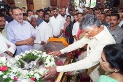 Ramoji Rao: రామోజీరావుకు చంద్రబాబు, నారా లోకేశ్ దంపతుల నివాళి