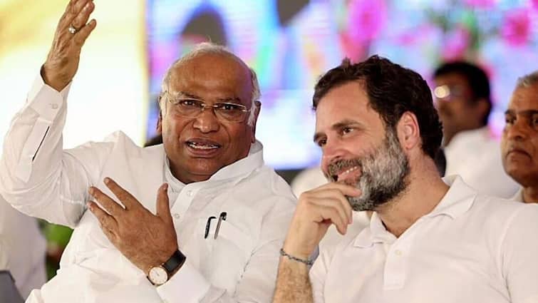 कांग्रेस की CWC और संसदीय दल की बैठक आज, विपक्ष के नेता के नाम पर लग सकती है मुहर congress cwc meet on june 8 News and update discuss Lok sabha election results rahul gandhi कांग्रेस की CWC और संसदीय दल की बैठक आज, विपक्ष के नेता के नाम पर लग सकती है मुहर