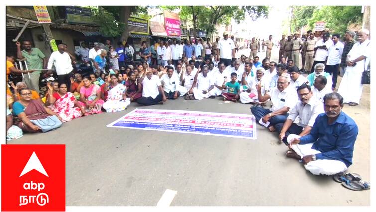 Mayiladuthurai, farmers protest against the electricity board officials - TNN மயிலாடுதுறையில் மின்வாரிய அலுவலர்களை கண்டித்து விவசாயிகள் சாலைமறியல் போராட்டம்