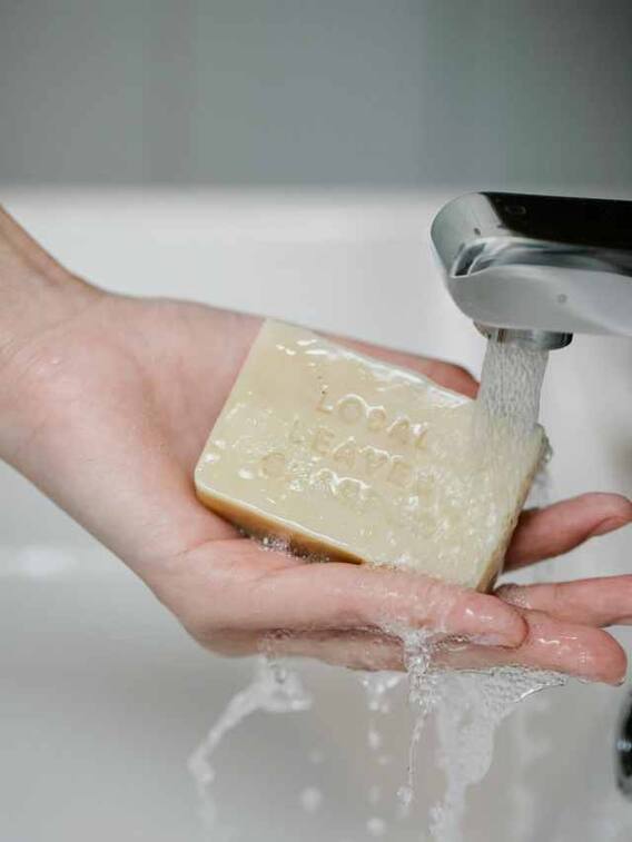 एंटीबैक्टीरियल साबुन और सामान्य साबुन में क्या अंतर है