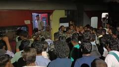 கோவை ரயிலில் துப்பாக்கி காட்டி மிரட்டிய ராணுவத்தினரால் பரபரப்பு;ரயிலை நிறுத்திய பயணிகள்