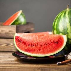 ਤਰਬੂਜ ਖਾਂਦੇ ਸਮੇਂ ਲੋਕ ਅਕਸਰ ਕਰ ਜਾਂਦੇ ਹਨ ਇਹ ਗਲਤੀਆਂ, ਜਾਣੋ ਕਿਵੇਂ