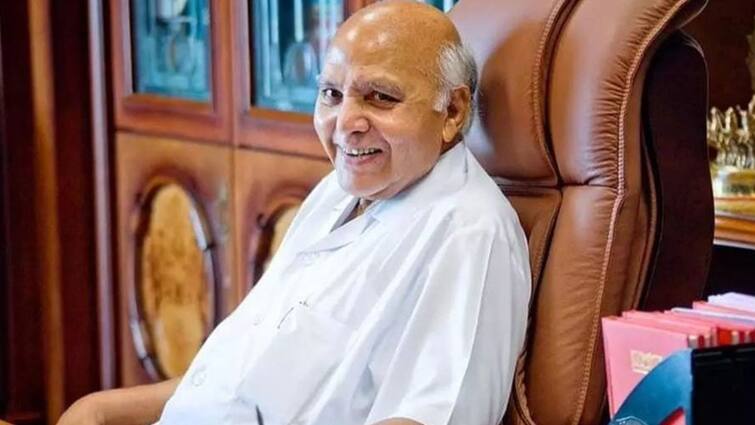 Eenadu Group of Companies Chairman Ramoji Rao is undergoing treatment at a private hospital in Hyderabad Hyderabad News: ఈనాడు గ్రూప్ సంస్థల ఛైర్మన్‌ రామోజీరావుకు అస్వస్థత- ఐసీయూలో చికిత్స - నిలకడగా ఆరోగ్యం