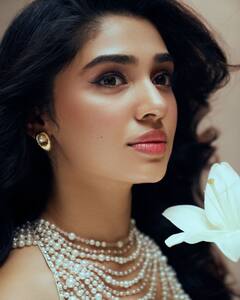 Krithi Shetty: దేవకన్య‌ల మారిన కృతి శెట్టి - ఇంతందం దారి మళ్లీ భూమిపైకి వచ్చిందా అని పాడుకుంటున్న కుర్రకారు