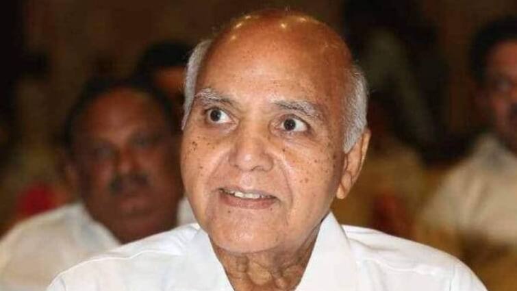 Ramoji Rao passed away these Hindi films produced under Usha Kiran Movies Ramoji Rao: రామోజీరావు.. బాలీవుడ్‌లోనూ బాద్‌షానే - ఆయన నిర్మించిన హిందీ మూవీస్ ఇవే, ఆ స్టార్ కపుల్‌కూ లైఫ్ ఇచ్చారు!