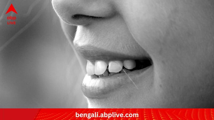 দন্ত বিশেষজ্ঞদের মতে, অনেকেরই এই সোডিয়াম লরাইল সালফেট সহ্য হয় না। সেক্ষেত্রে বিশেষ প্রতিক্রিয়া হতে পারে। (ছবি:PIXABAY)