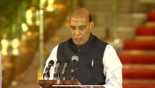 PM Modi Cabinet: BJPના પૂર્વ અધ્યક્ષ, યૂપીના પૂર્વ CM રાજનાથ સિંહે મોદી સરકારમાં લીધા કેબિનેટ મંત્રી પદના શપથ