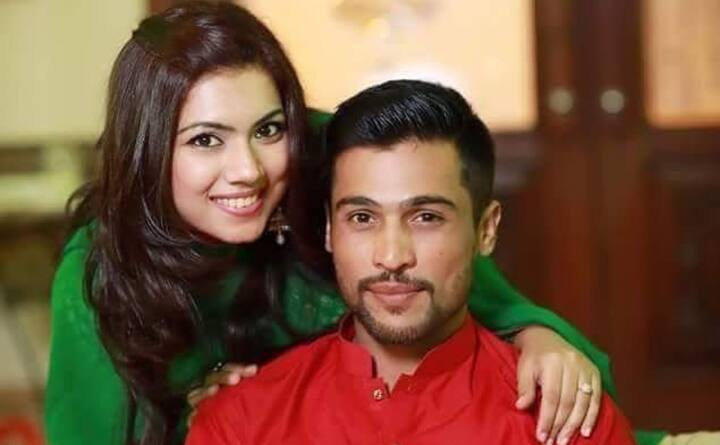 मोहम्मद आमिर और नरगिस सोशल मीडिया पर काफी एक्टिव रहते हैं. दोनों अक्सर अपनी बेटियों के साथ खास तस्वीरें शेयर करते रहते हैं. फैंस भी उन पर खूब रिएक्शन देते हैं.