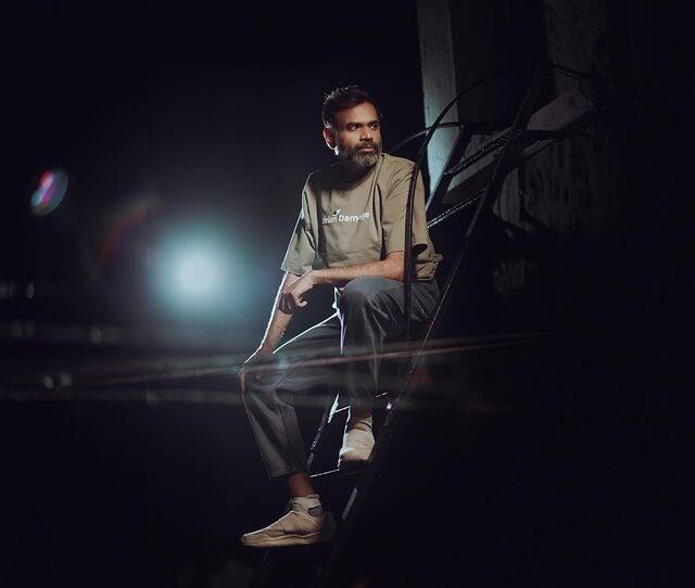 2009 இல் வெளிவந்த அதே நேரம் அதே இடம் படத்தில் 