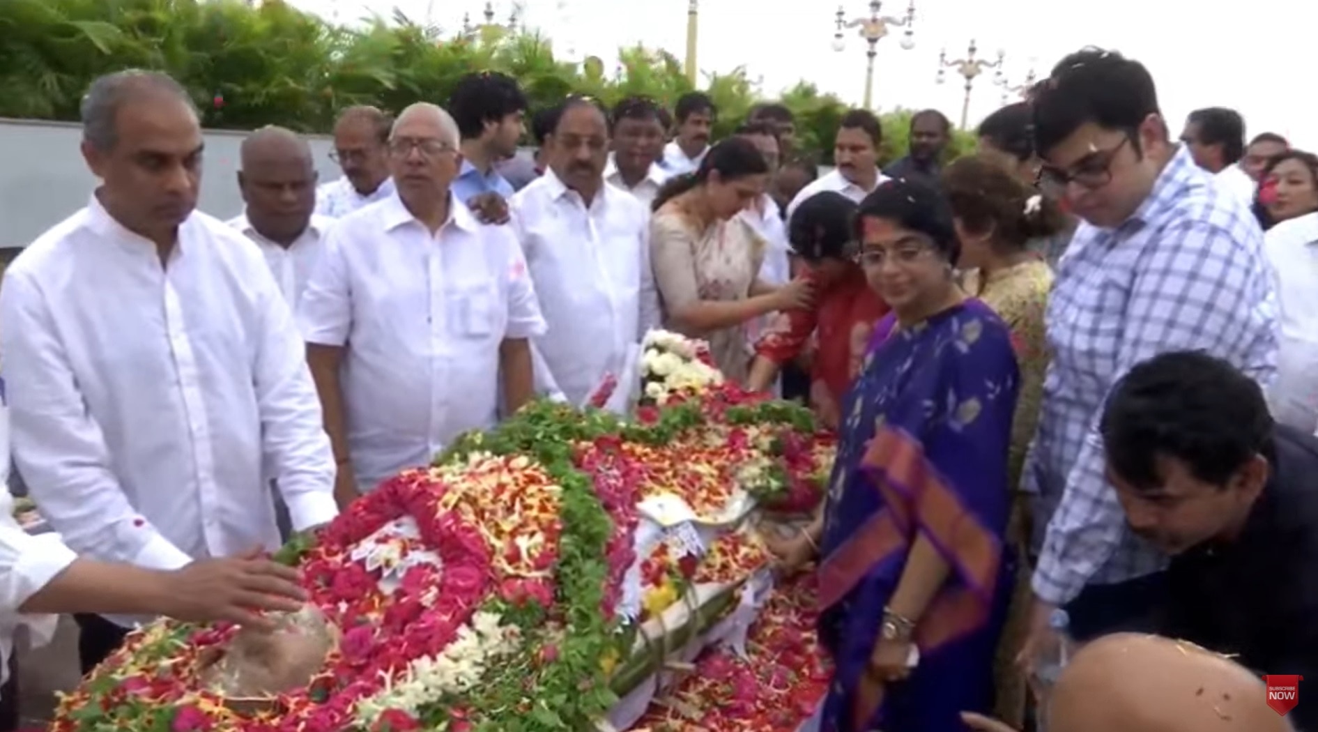 Ramoji Rao Funeral: రామోజీరావు అంతిమ యాత్ర ప్రారంభం - కాసేపట్లో అంత్యక్రియలు