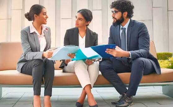 Central Bank Of India: સેન્ટ્રલ બેન્ક ઓફ ઈન્ડિયામાં 3 હજારથી વધુ એપ્રેન્ટિસની જગ્યાઓ પર ભરતી માટે અરજીઓ ચાલી રહી છે. રસ ધરાવતા ઉમેદવારોએ છેલ્લી તારીખ પહેલા નિયત ફોર્મેટમાં અરજી કરવી જોઈએ.