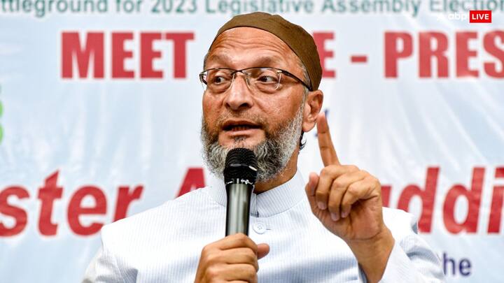 स्वराज अभियान से जुड़े कार्यकर्ता योगेंद्र यादव ने आगे बताया कि राजनीति में हर एक जख्म पर दुकान बन जाती है.