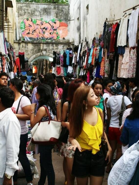 दिल्ली के इन बाजारों में मिलती हैं हर ब्रैंड की फर्स्ट कॉपी