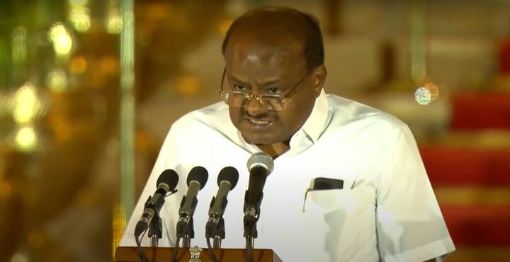 Another notable addition is JD(S) leader HD Kumaraswamy.
