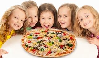 Health Risk: બાળકો પિઝા ખાવા માંગે છે, તો તે પહેલા જાણો તેના ખતરનાક પરિણામો, પિઝા ખાધા બાદ 11 વર્ષની બાળકીનું મોત!