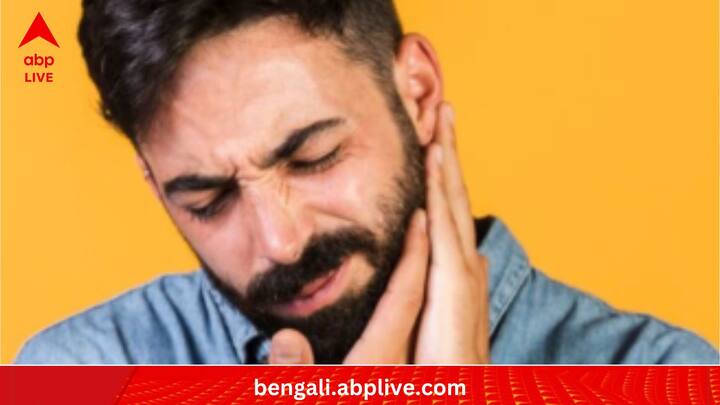 টুথপেস্টের কথা বলতে গেলে সোডিয়াম লরাইল সালফেটের নাম বার বার আলোচনা করেন বিশেষজ্ঞরা। এই উপকরণটি কতটা নিরাপদ তা নিয়ে বিতর্ক রয়েছে। হালে, একজন ন্যাচারোপ্যাথিক ডাক্তার, তাঁর ইনস্টাগ্রাম পেজে পোস্ট করেন, সোডিয়াম লরাইল সালফেট থাকলে কখনও সেই টুথপেস্ট ব্যবহার করবেন না। কিন্তু কেন?