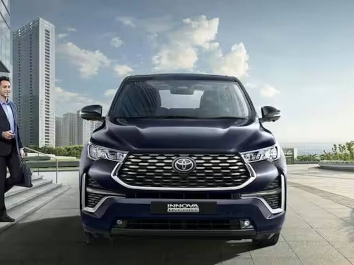 Toyota Innova Highcross ਵਿੱਚ 2.0-ਲੀਟਰ TNGA ਪੈਟਰੋਲ ਇੰਜਣ ਹੈ। ਇਸ ਕਾਰ 'ਚ ਸਭ ਤੋਂ ਐਡਵਾਂਸ 5ਵੀਂ ਜਨਰੇਸ਼ਨ ਸੈਲਫ-ਚਾਰਜਿੰਗ ਹਾਈਬ੍ਰਿਡ ਤਕਨੀਕ ਦੀ ਵਰਤੋਂ ਕੀਤੀ ਗਈ ਹੈ। ਇਹ ਟੋਇਟਾ ਕਾਰ ਸ਼ਾਨਦਾਰ ਪ੍ਰਫਾਰਮੈਂਸ ਦਿੰਦੀ ਹੈ।