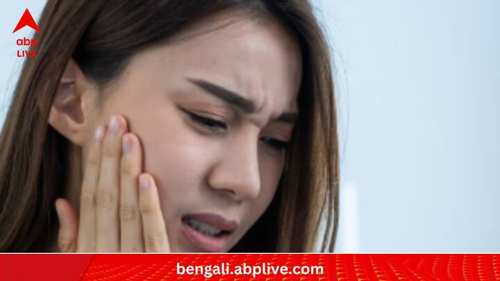 এমন ক্ষেত্রে মুখের ভিতরে চামড়ায় জ্বালা বা চুলকানির অনুভূতি হতে পারে। সেখান থেকে মুখ অস্বাভাবিক শুকিয়ে যাওয়া বা দগদগে ঘা পর্যন্ত হতে পারে।