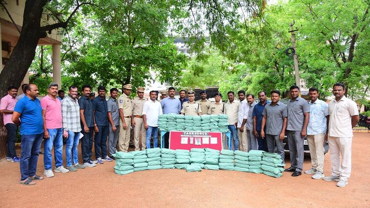 Warangal latest news smugglers arrests police seized 50 lakhs worth ganja Warangal News: గంజాయి స్మగ్లర్ల ముఠా అరెస్టు, 50 లక్షల సరకు స్వాధీనం