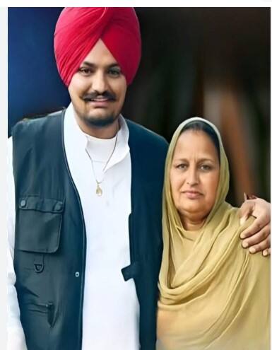 ਮੂਸੇਵਾਲਾ ਦੀ ਮਾਤਾ ਚਰਨ ਕੌਰ ਨੇ ਲੋਕਾਂ ਸਣੇ ਪੰਜਾਬੀ ਕਲਾਕਾਰਾਂ ਨੂੰ ਦਿਖਾਇਆ ਸ਼ੀਸ਼ਾ, ਜਾਣੋ ਕਿਉਂ ਮਾਰਿਆ ਤਾਨਾ