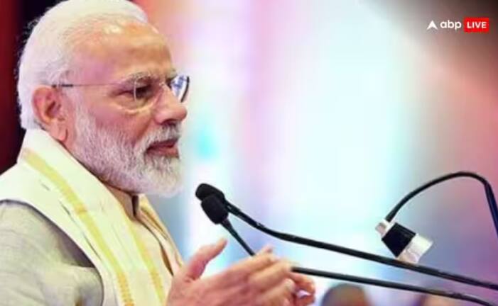 ਭਾਰਤ ਦੇ ਜ਼ਿਆਦਾਤਰ ਲੋਕ ਜਾਣਦੇ ਹਨ ਕਿ ਭਾਰਤ ਦੀ ਲੋਕਤੰਤਰੀ ਪ੍ਰਣਾਲੀ ਵਿੱਚ ਪ੍ਰਧਾਨ ਮੰਤਰੀ ਸਭ ਤੋਂ ਮਹੱਤਵਪੂਰਨ ਹੁੰਦਾ ਹੈ ਅਤੇ ਉਹ ਦੇਸ਼ ਨਾਲ ਜੁੜੇ ਫੈਸਲੇ ਲੈਂਦਾ ਹੈ। ਬਹੁਤ ਸਾਰੇ ਲੋਕਾਂ ਨੂੰ ਪੀਐਮ ਦੇ ਕੰਮਾਂ ਬਾਰੇ ਪਤਾ ਹੁੰਦਾ ਹੈ, ਪਰ ਹਰ ਕੋਈ ਪ੍ਰਧਾਨ ਮੰਤਰੀ ਨੂੰ ਮਿਲਣ ਵਾਲੀ ਤਨਖਾਹ ਅਤੇ ਸਹੂਲਤਾਂ ਬਾਰੇ ਨਹੀਂ ਜਾਣਦਾ ਹੈ। ਇੱਥੇ ਅਸੀਂ ਤੁਹਾਨੂੰ ਪ੍ਰਧਾਨ ਮੰਤਰੀ, ਰਾਸ਼ਟਰਪਤੀ ਅਤੇ ਸੰਸਦ ਮੈਂਬਰਾਂ ਨੂੰ ਮਿਲਣ ਵਾਲੀ ਤਨਖਾਹ, ਭੱਤੇ ਅਤੇ ਹੋਰ ਸਹੂਲਤਾਂ ਬਾਰੇ ਦੱਸਾਂਗੇ।