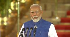 पहली, दूसरी और तीसरी बार... नरेंद्र मोदी के प्रधानमंत्री के दौरान के आइकॉनिक मोमेंट की तस्‍वीरें