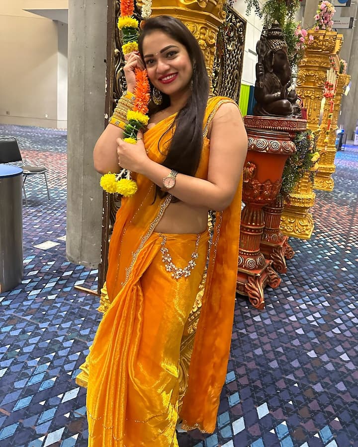 बिग बॉस अश्विनी: साड़ी में बिग बॉस की खूबसूरती वे कमेंट कर रहे हैं कि अश्विनी की खूबसूरती दिन-ब-दिन बढ़ती जा रही है. फोटो क्रेडिट: अश्विनी श्री/इंस्टाग्राम