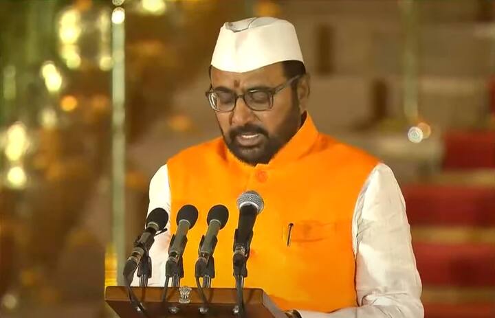 उन्होंने शिवसेना (उद्धव गुट) के प्रत्याशी नरेंद्र दगडु खेडेकर को 29 हजार 479 वोटों से हराया था. उन्हें मंत्री मंडल से जगह दी गई है.