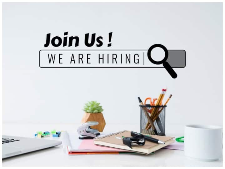 आवेदन करने के लिए शुल्क 600 रुपये है. आरक्षित श्रेणी, पीएच कैटेगरी के कैंडिडेट्स को शुल्क के रूप में 200 रुपये देने हैं. सेलेक्ट होने पर सैलरी पे लेवल 2 के हिसाब से 24.500 रुपया महीना है.