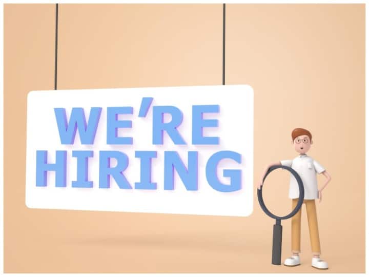 कई पद के लिए दसवीं पास और डिप्लोमा धारक साथ में एक्सपीरियंस रखने वाले कैंडिडेट अप्लाई कर सकते हैं. वहीं कुछ पद जैसे केमिस्ट्री के लिए बीएससी किए कैंडिडेट और एकाउंट असिस्टेंट पद के लिए बी.कॉम किए कैंडिडेट आवेदन के पात्र हैं. इनके लिए एक्सपीरियंस होना जरूरी नहीं है.