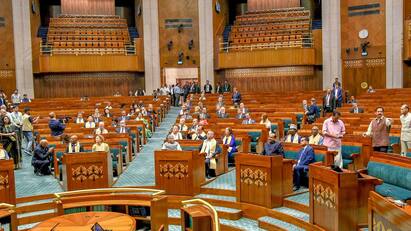 18th Lok Sabha is likely to begin on Tuesday, June 18 2024 Loksabha Session: வரும் 18 ஆம் தேதி கூடுகிறது நாடாளுமன்ற மக்களவை கூட்டத்தொடர்? முழு விவரம்..