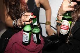 How many women drink alcohol in the country? After Arunachal Pradesh, Sikkim has the highest number of women drinking alcohol. Here 16 percent girls drink alcohol. Whereas in the country 1.03 percent women above 15 years of age drink alcohol. Out of which 1.6 percent come from rural areas and 0.6 percent from urban areas.