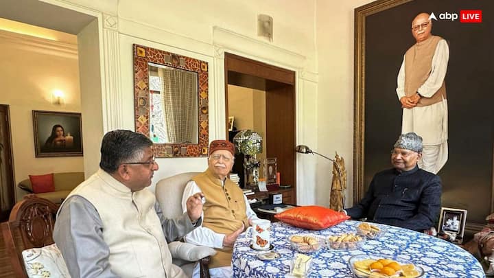 एलके आडवाणी ने राम रथ यात्रा, जनादेश यात्रा, भारत सुरक्षा यात्रा, स्वर्ण जयंती रथ यात्रा और भारत उदय यात्रा निकाली थी.