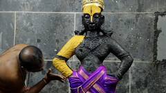 Pandharpur : मृग नक्षत्राच्या आगमनामुळे विठुरायाच्या चंदन उटी पूजेची सांगता; पाहा सावळ्या विठुरायाचं मनमोहक रुप