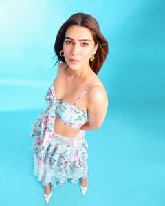 Kriti Sanon Photo: એક્ટ્રેસ ક્રિતિ સેનનનો હટકે અંદાજ સોશિયલ મીડિયામાં વાયરલ