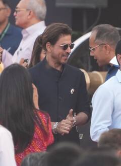 PM मोदी का शपथ समारोह, खास ड्र‍िंंक पीते दिखे शाहरुख खान, दिल्ली की गर्मी से बचने का इंतजाम