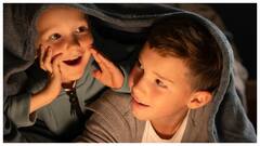 रात में देर तक जगता है बच्चा, तो क्या उसके हेल्थ पर पड़ता है असर? जानें एक्सपर्ट की सलाह