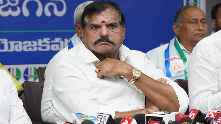 TDP Leader Varla Ramaiah complaints on botsa Satyanarayana to ACB over his corruption Botsa Satyanarayana: బొత్సపై ఏసీబీకి కంప్లైంట్, టీచర్ల ట్రాన్స్‌ఫర్స్‌లో భారీ అక్రమాలు నిజమేనా?