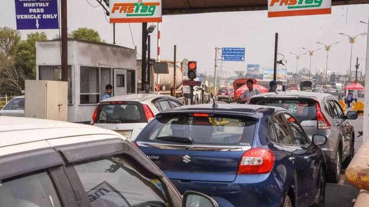 भारत में जितने भी लोगों के पास चार पहिया वाहन हैं. उन सभी को फास्टैग का इस्तेमाल करना होता है. यह पूरी तरह से कैशलेस होता है. लेकिन आपको यह रीचार्ज करना होता है. रीचार्ज खत्म हो जाता है फिर यह काम नहीं करता.