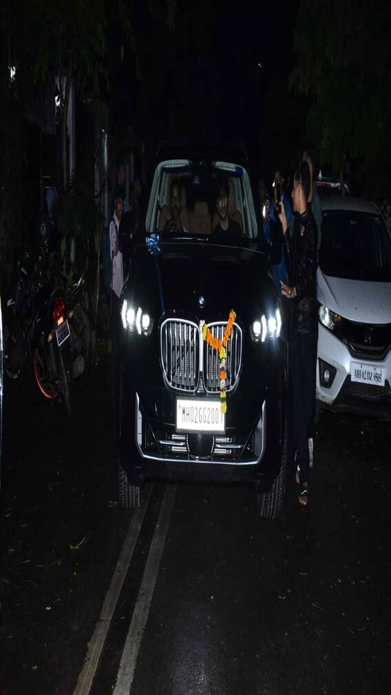 Ibrahim Ali Khan Buys New Swanky Car; Gets Papped Outside Residence