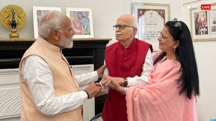 शिवराज सिंह चौहान से पहले सात जून, 2024 को नरेंद्र मोदी भी एनडीए संसदीय दल के नेता चुने जाने के उनसे मिले थे.