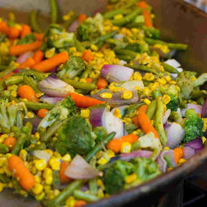 boiled vegetables : ਸਬਜ਼ੀਆਂ ਖਾਣਾ ਸਿਹਤ ਲਈ ਬਹੁਤ ਜ਼ਰੂਰੀ ਹੈ। ਇਹ ਸਾਡੇ ਸਰੀਰ ਨੂੰ ਵਿਟਾਮਿਨ, ਖਣਿਜ, ਫਾਈਬਰ, ਪੋਟਾਸ਼ੀਅਮ ਅਤੇ ਆਇਰਨ ਸਮੇਤ ਬਹੁਤ ਸਾਰੇ ਪੌਸ਼ਟਿਕ ਤੱਤ ਪ੍ਰਦਾਨ ਕਰਦਾ ਹੈ।