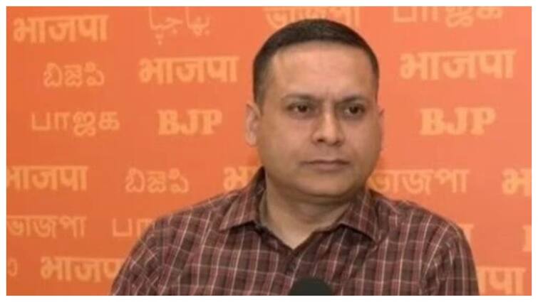 Congress attacks Amit Malviya on allegations of molestation by Shantanu Sinha Congress Attacks Amit Malviya: 'BJP की IT सेल है या...'अमित मालवीय पर लगे यौन शोषण के आरोप पर कांग्रेस हमलावर