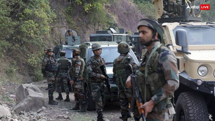 कुमार विश्वास ने आगे कहा कि दोनों नेताओं (नरेंद्र मोदी और अमित शाह) ने कहा कि देश आपसे अपेक्षा रखता है.