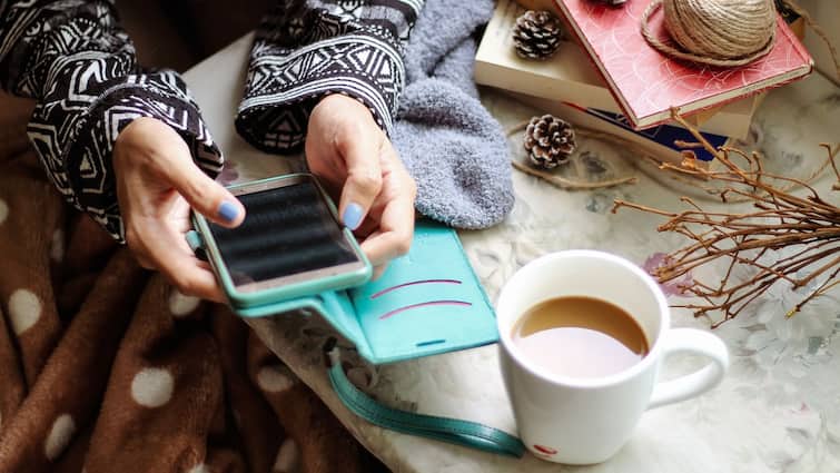 Smartphone Tips how to boost your old Android phone speed know all the details here Smartphone Tips: आपका Android Phone स्लो कर रहा है काम? इन टिप्स से ऐसे बढ़ाएं स्पीड