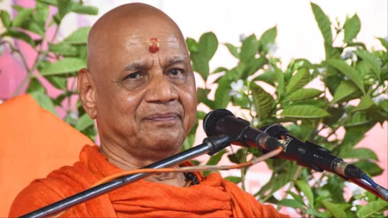 'पेड़ों की ऐसे ही कटाई होती रही तो पृथ्वी बन जाएगी आग का गोला', स्वामी गोविंद देव गिरीजी महाराज का बड़ा बयान Swami Govind Dev Giriji Maharaj said that if trees continue to be cut like this, the earth will become a ball of fire ann 'पेड़ों की ऐसे ही कटाई होती रही तो पृथ्वी बन जाएगी आग का गोला', स्वामी गोविंद देव गिरीजी महाराज का बड़ा बयान