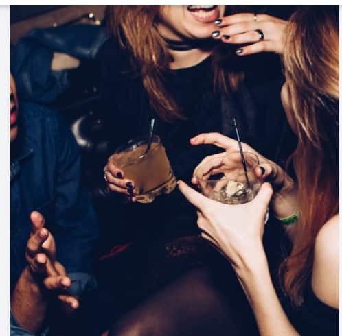 The survey data shows that the state of Arunachal Pradesh has the highest number of women drinking alcohol. You will be surprised to know that here 24% of girls above the age of 15 drink alcohol.