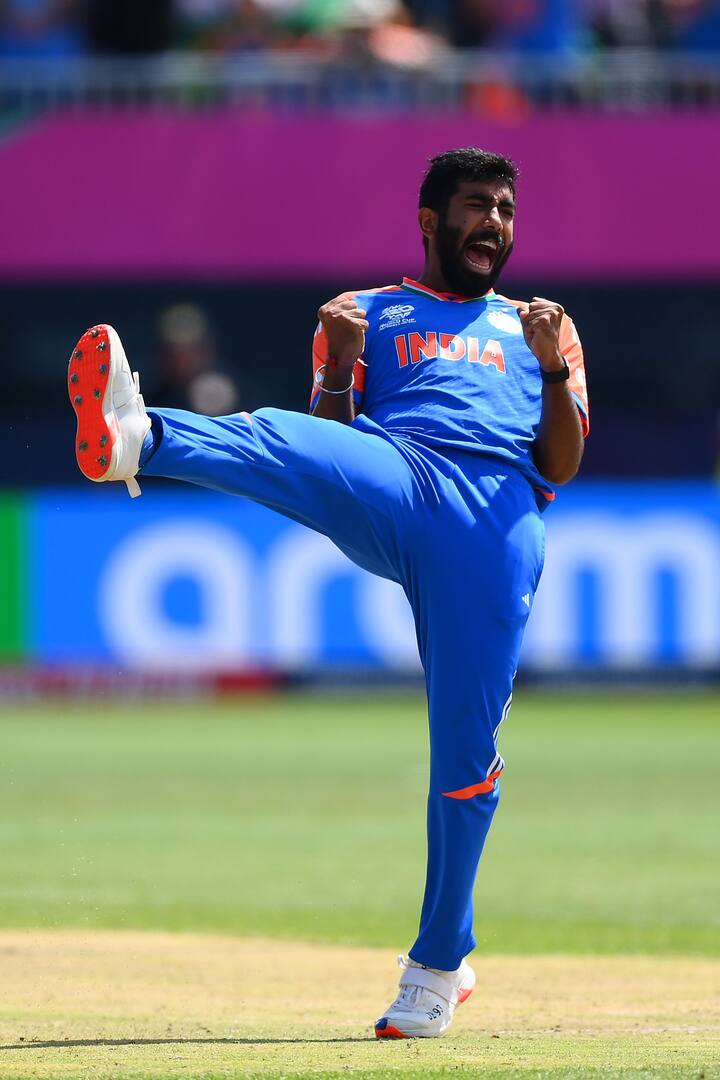 बुमराह एक ताकदवान खेळाडू आहे. तो काय करू शकतो हे आपल्या सर्वांना माहीत आहे. त्याच्याबद्दल जास्त बोलणार नाही. संपूर्ण विश्वचषकामध्ये त्याने त्या मानसिकतेत राहावे, असं रोहित शर्मा म्हणाला. (Image Credit- BCCI)